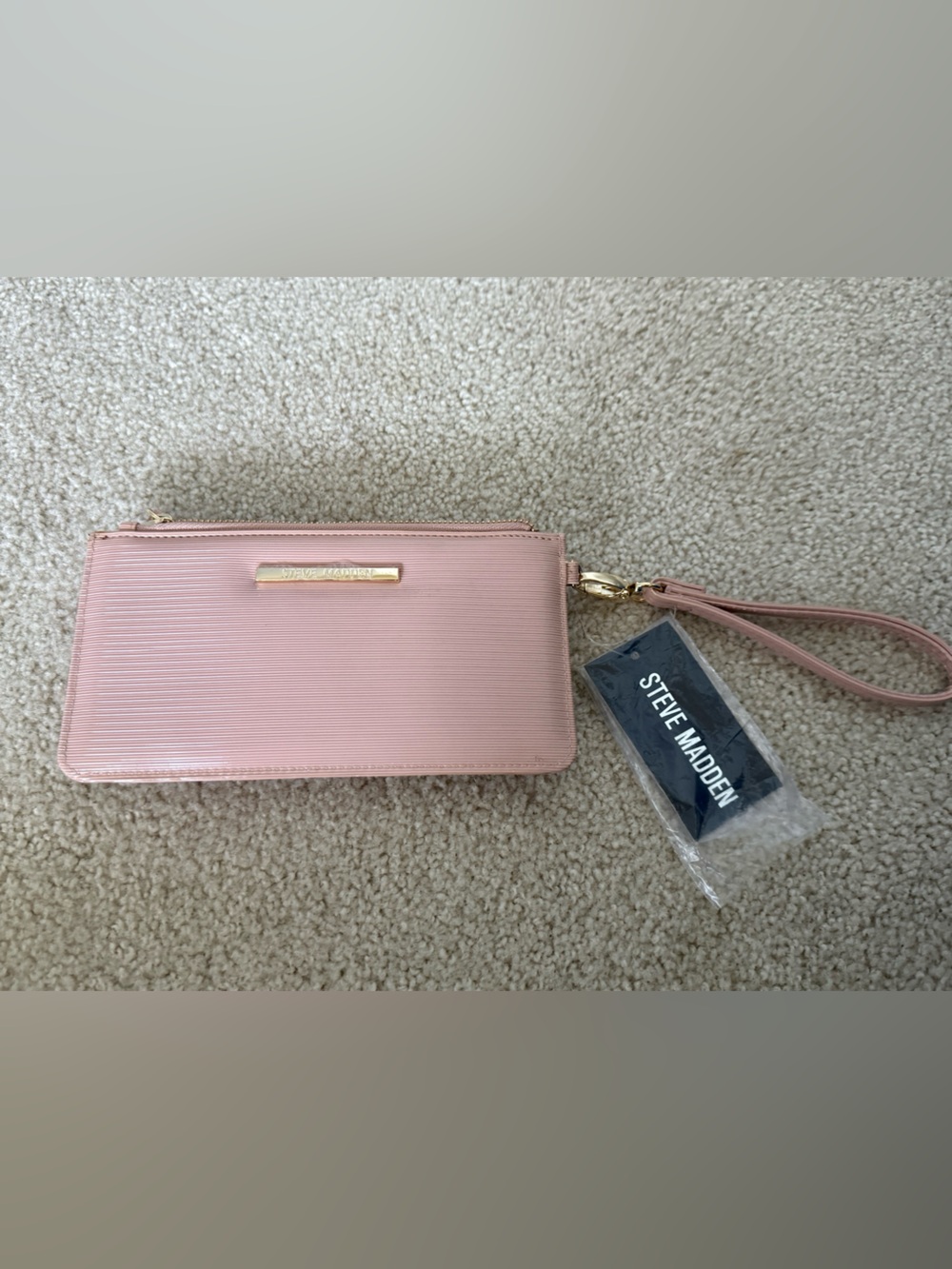Steve Madden Nude Pink Zip Wallet with Gold Accent NWT
